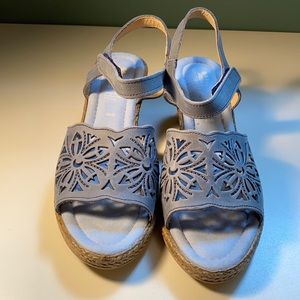 Spring step blue suede sandals size 9